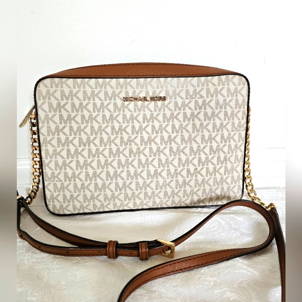 Michael Kors All-Leather East West Vanilla Crossbody Bag- EUC!